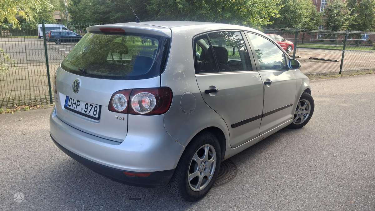 Volkswagen Golf - 4