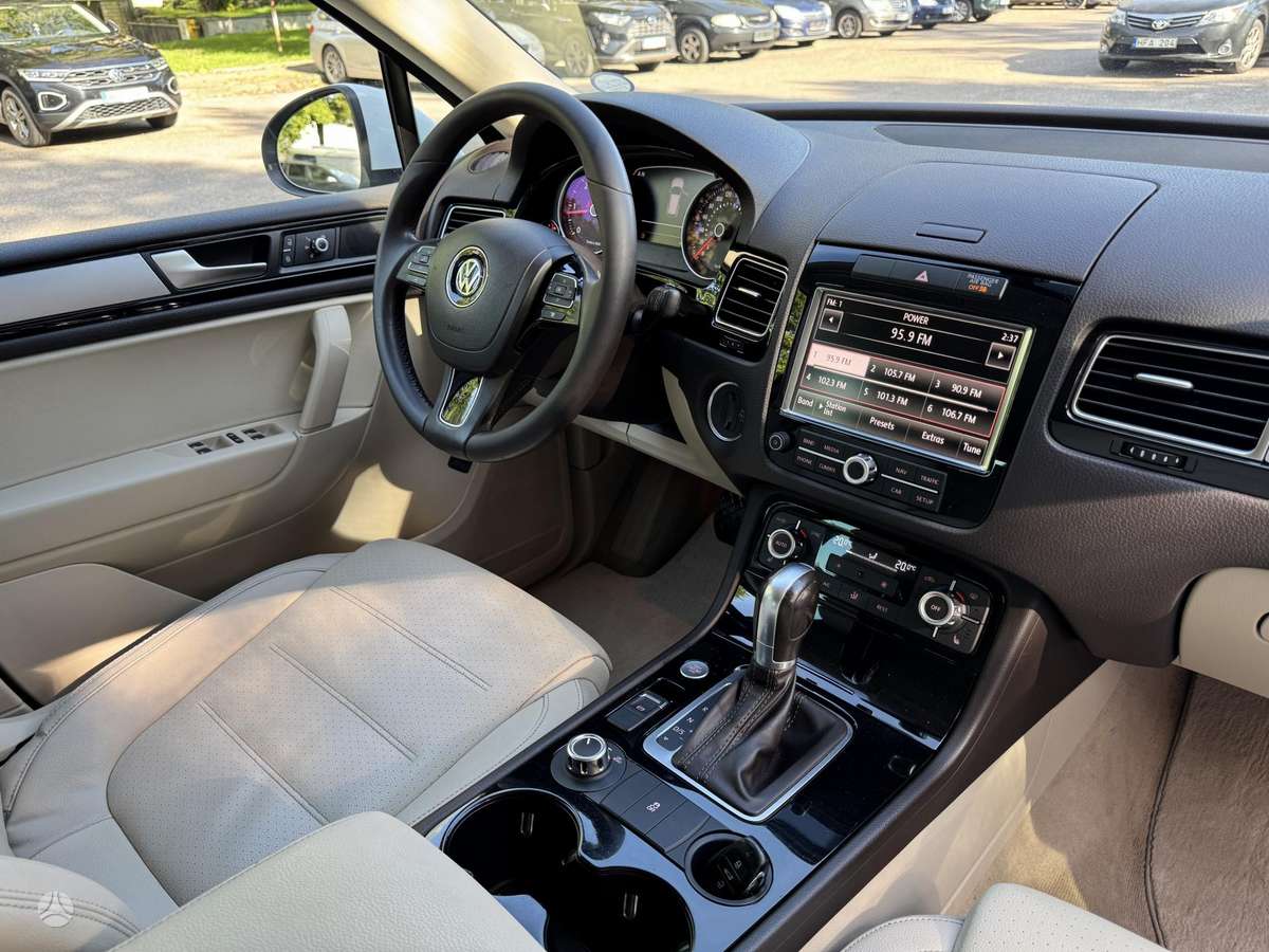 Volkswagen Touareg - 9