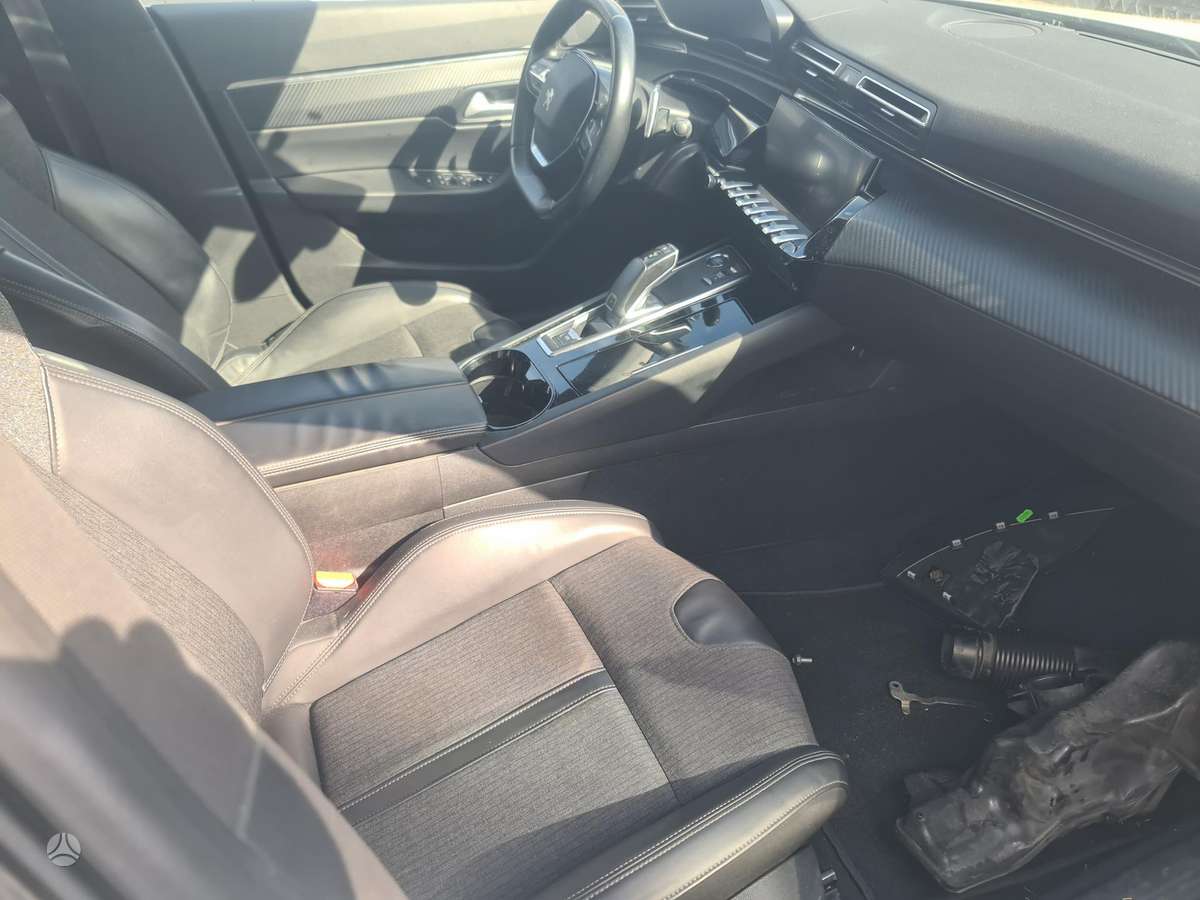 Peugeot 508 - 8