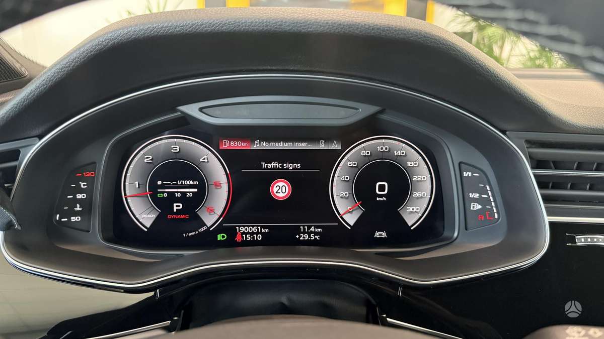 Audi Q7 - 10