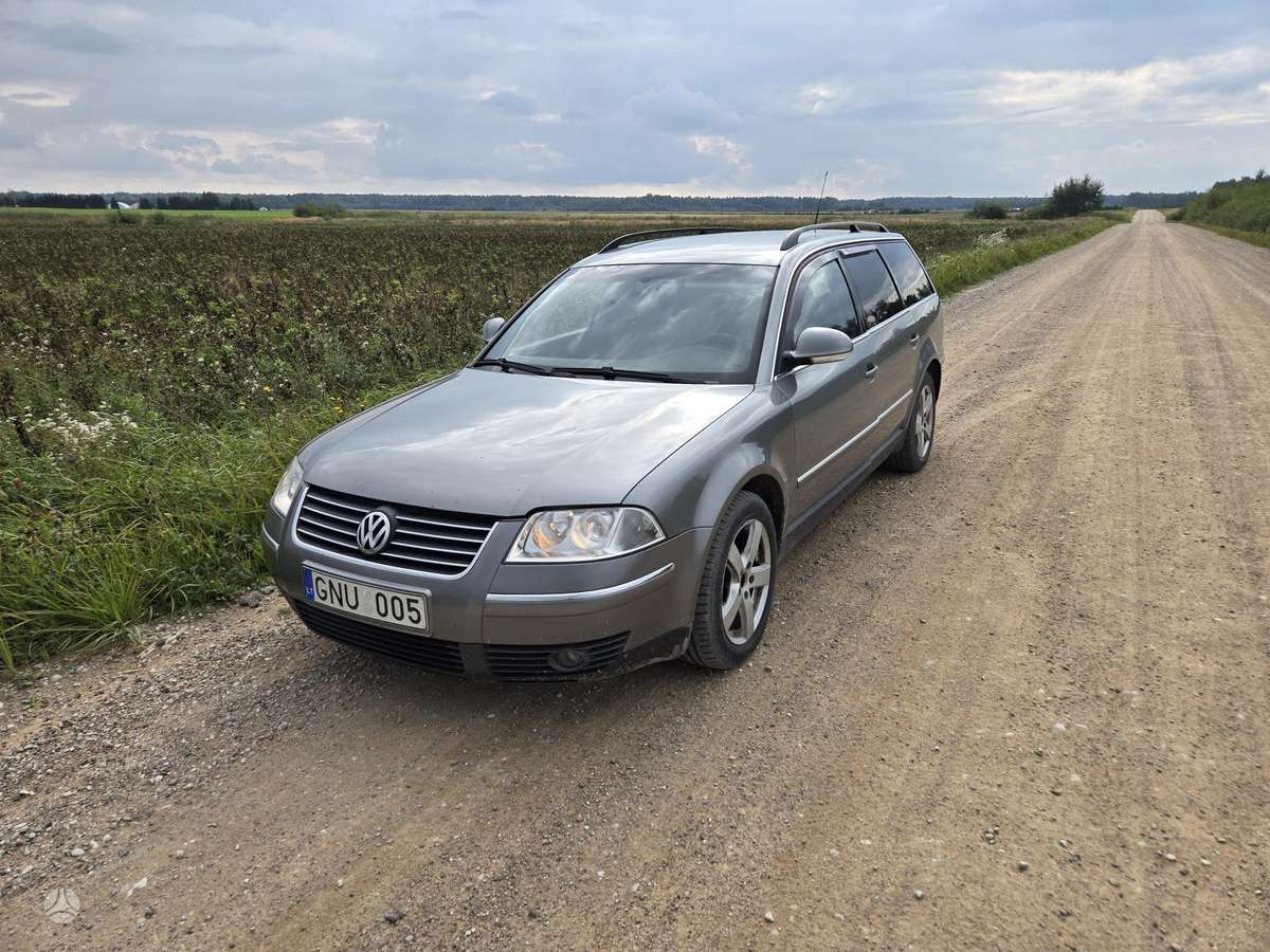 Volkswagen Passat - 1