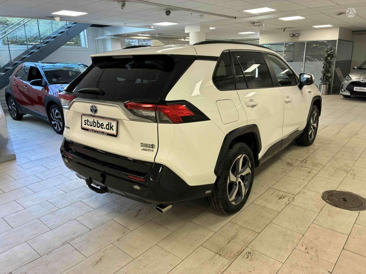 Toyota RAV4 - 6