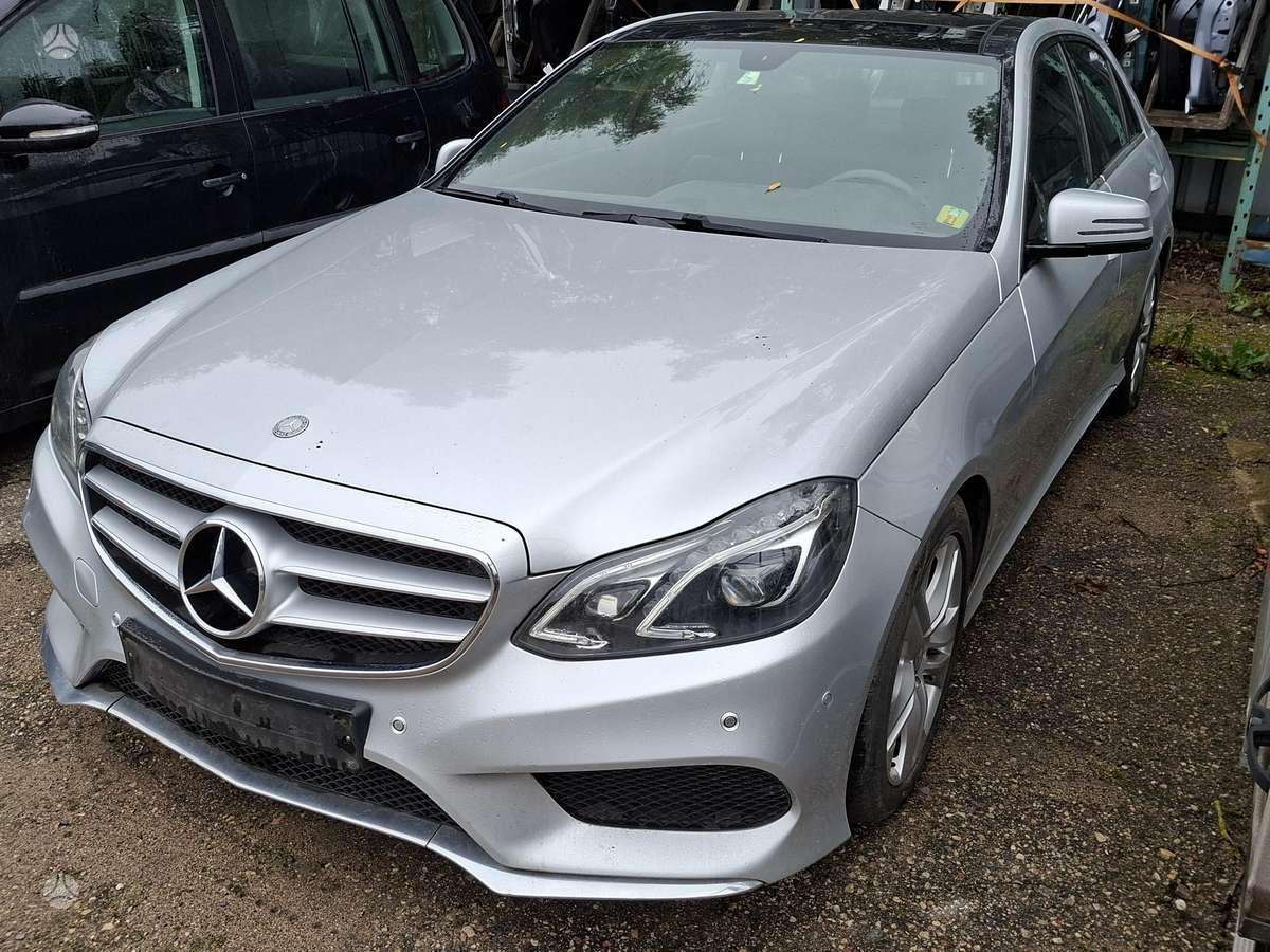 Mercedes-Benz E300 - 1