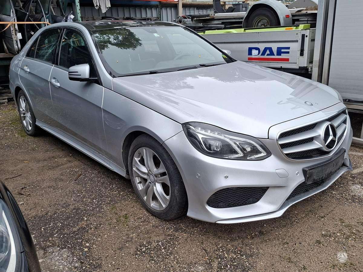 Mercedes-Benz E300 - 2
