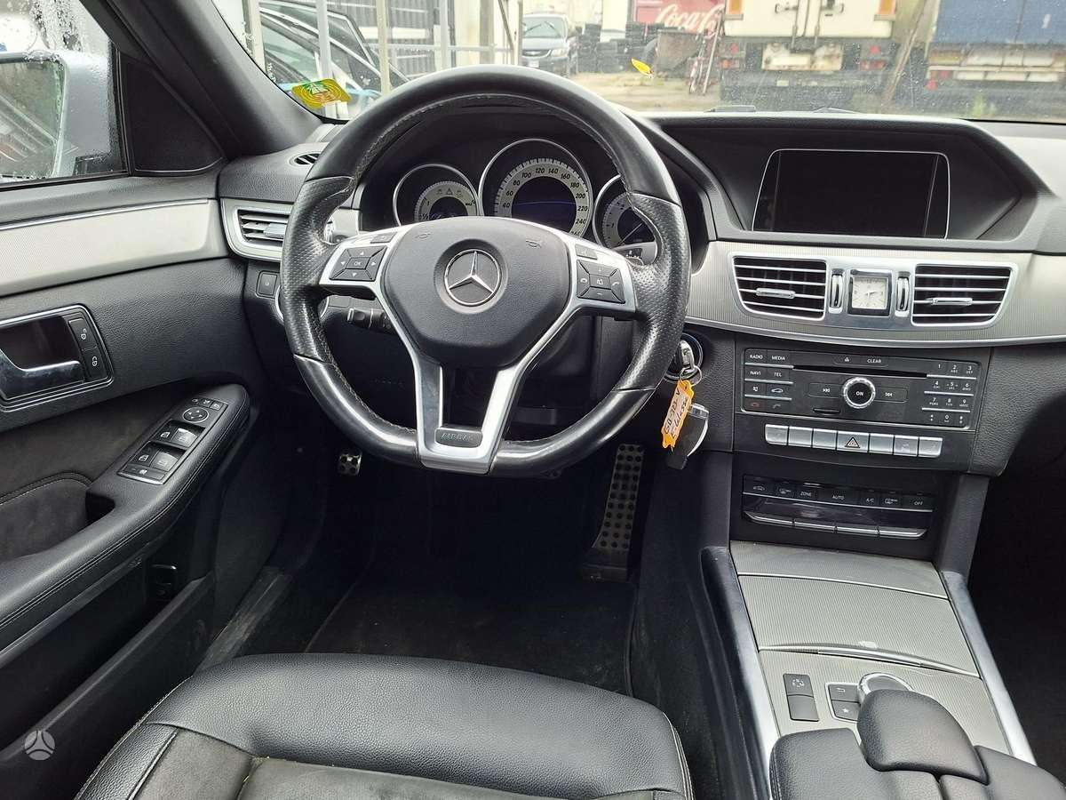 Mercedes-Benz E300 - 5