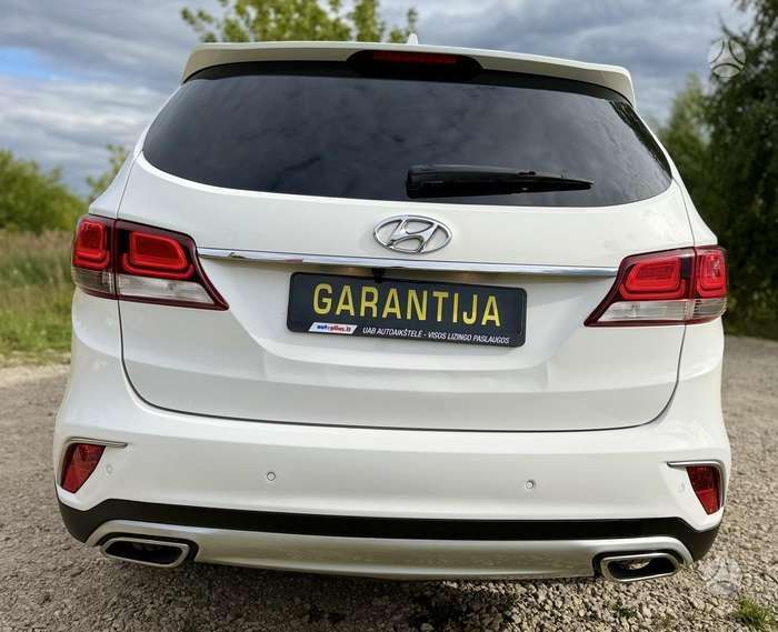 Hyundai Grand Santa Fe - 6