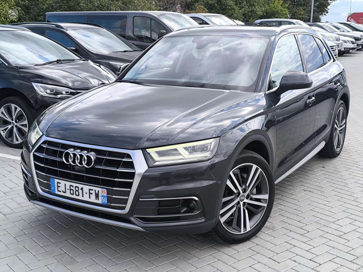 Audi Q5, 2.0 l., off-road / crossover