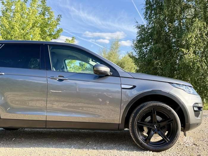Land Rover Discovery Sport - 10