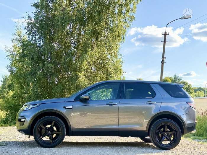 Land Rover Discovery Sport - 12