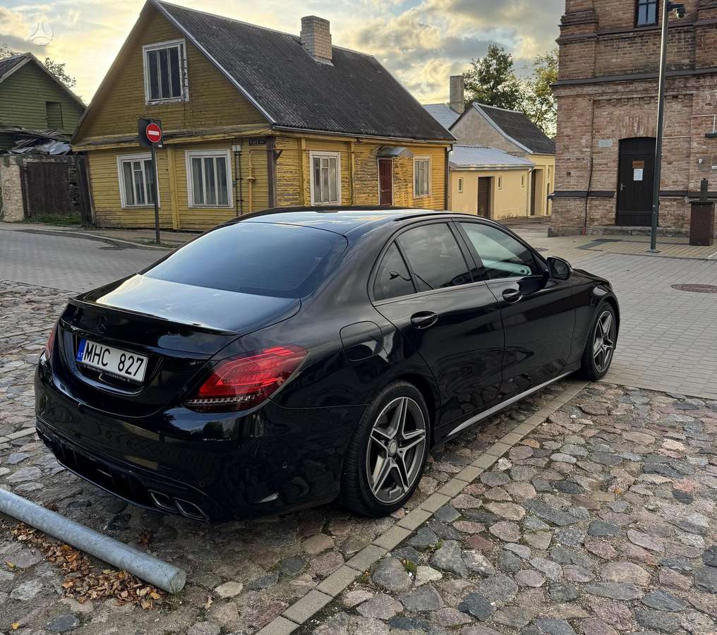 Mercedes-Benz C180 - 12