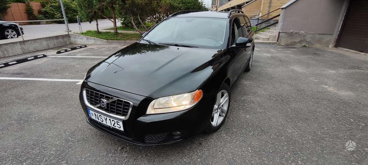 Volvo V70 - 1