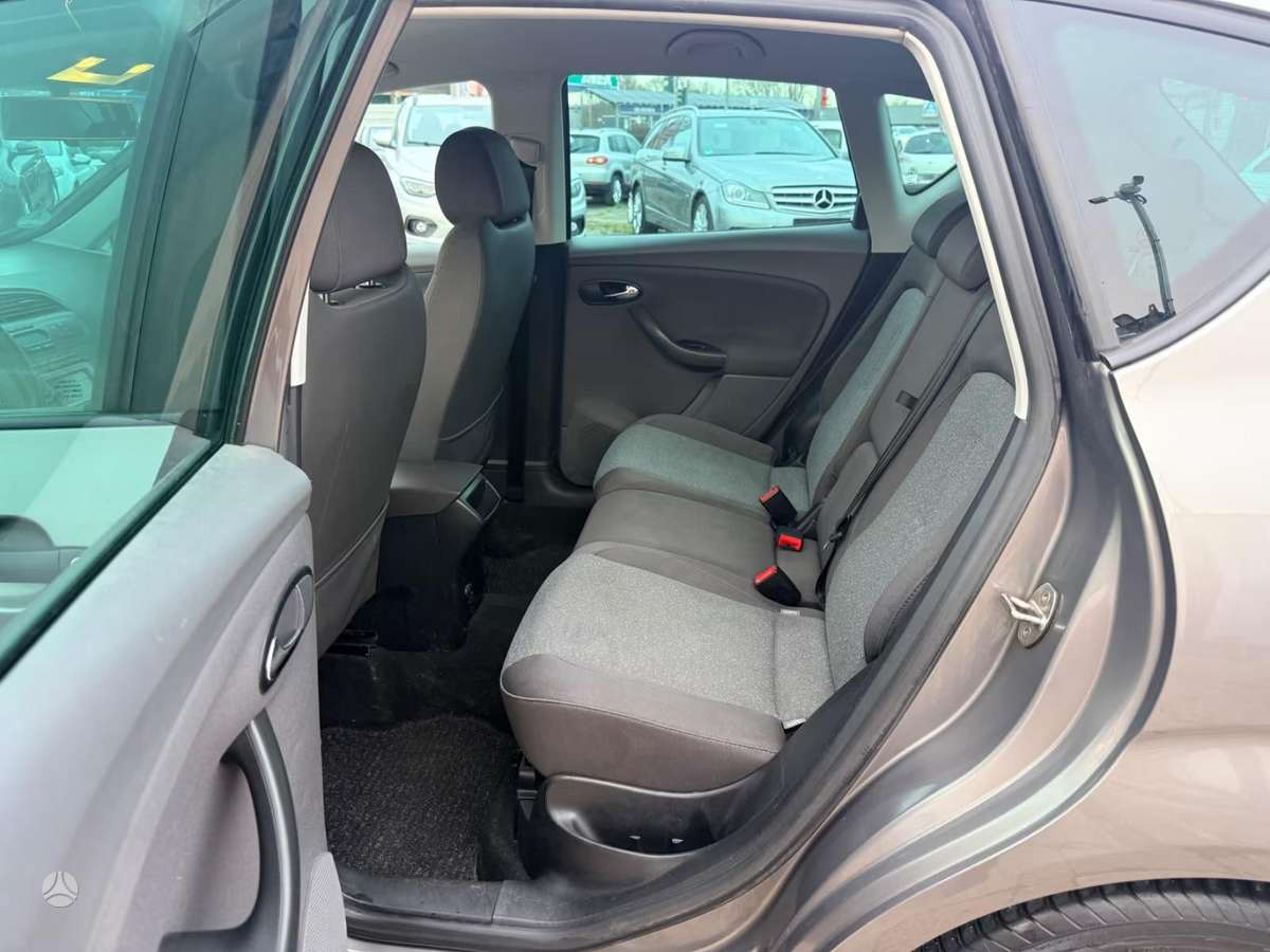 Seat Altea dalimis