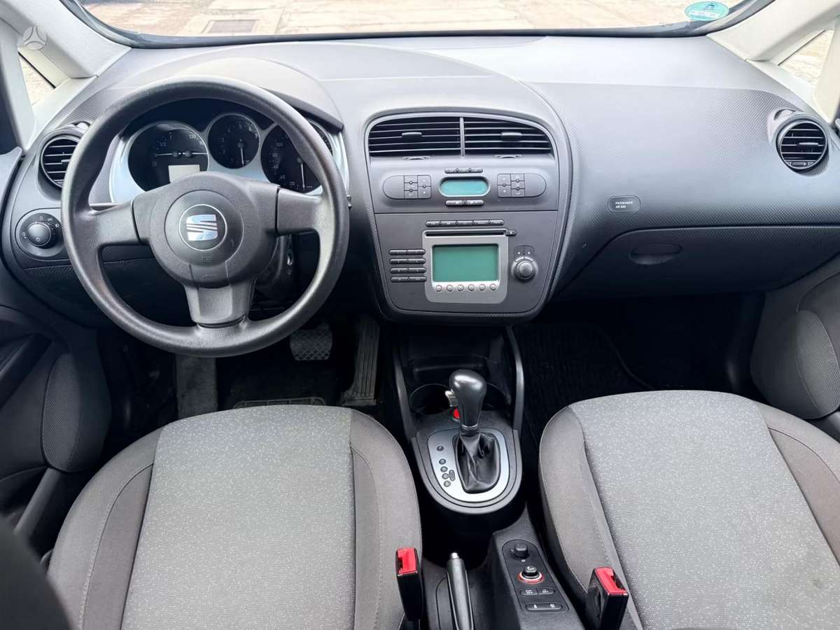 Seat Altea dalimis