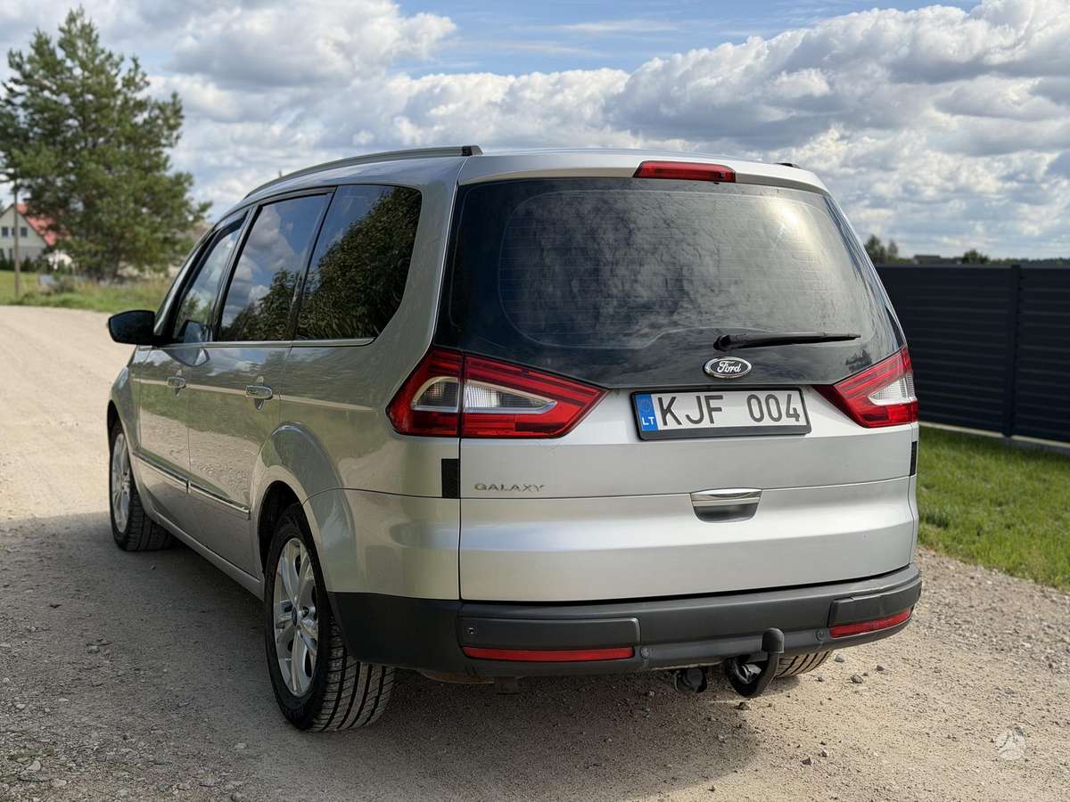 Ford Galaxy - 4