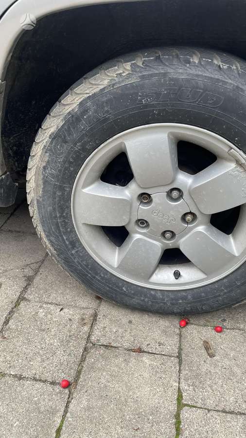 Jeep Grand Cherokee - 10