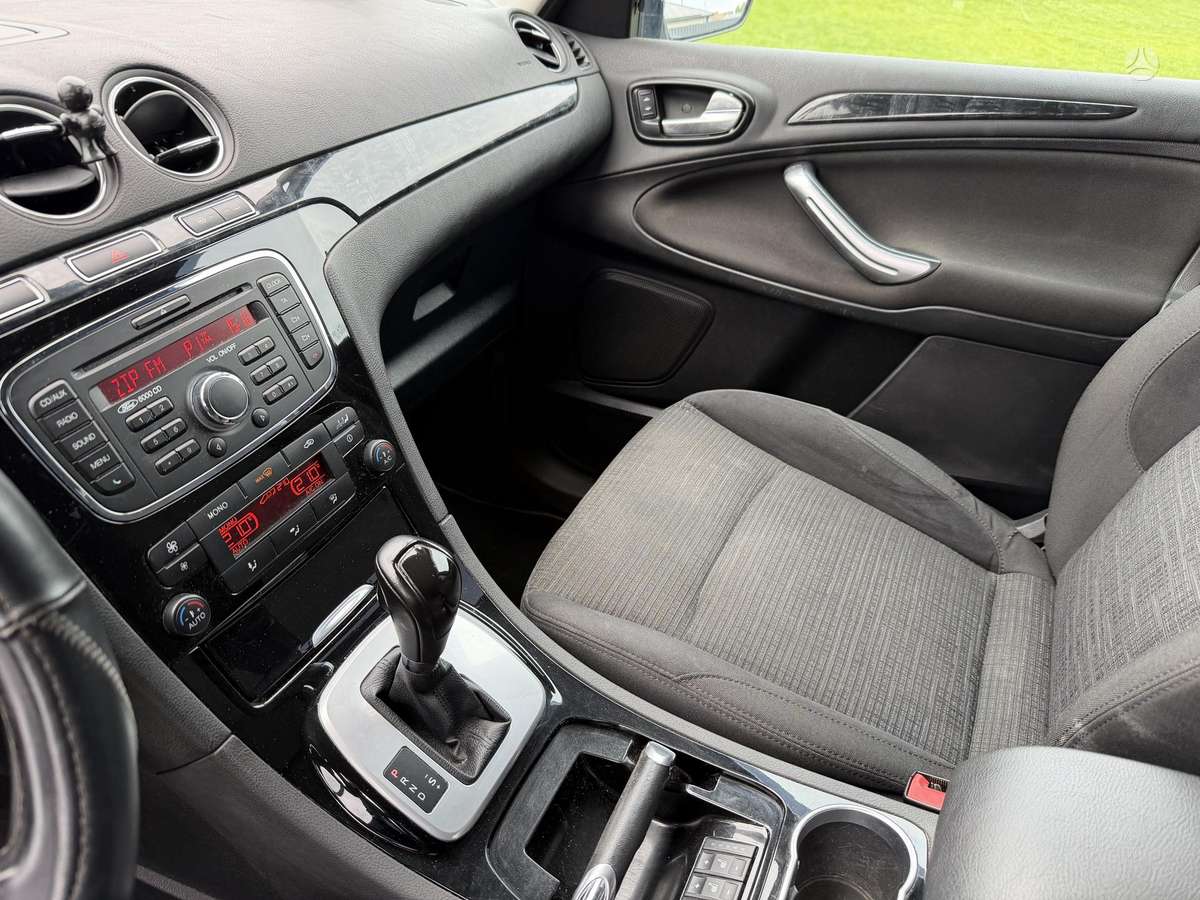 Ford Galaxy - 6