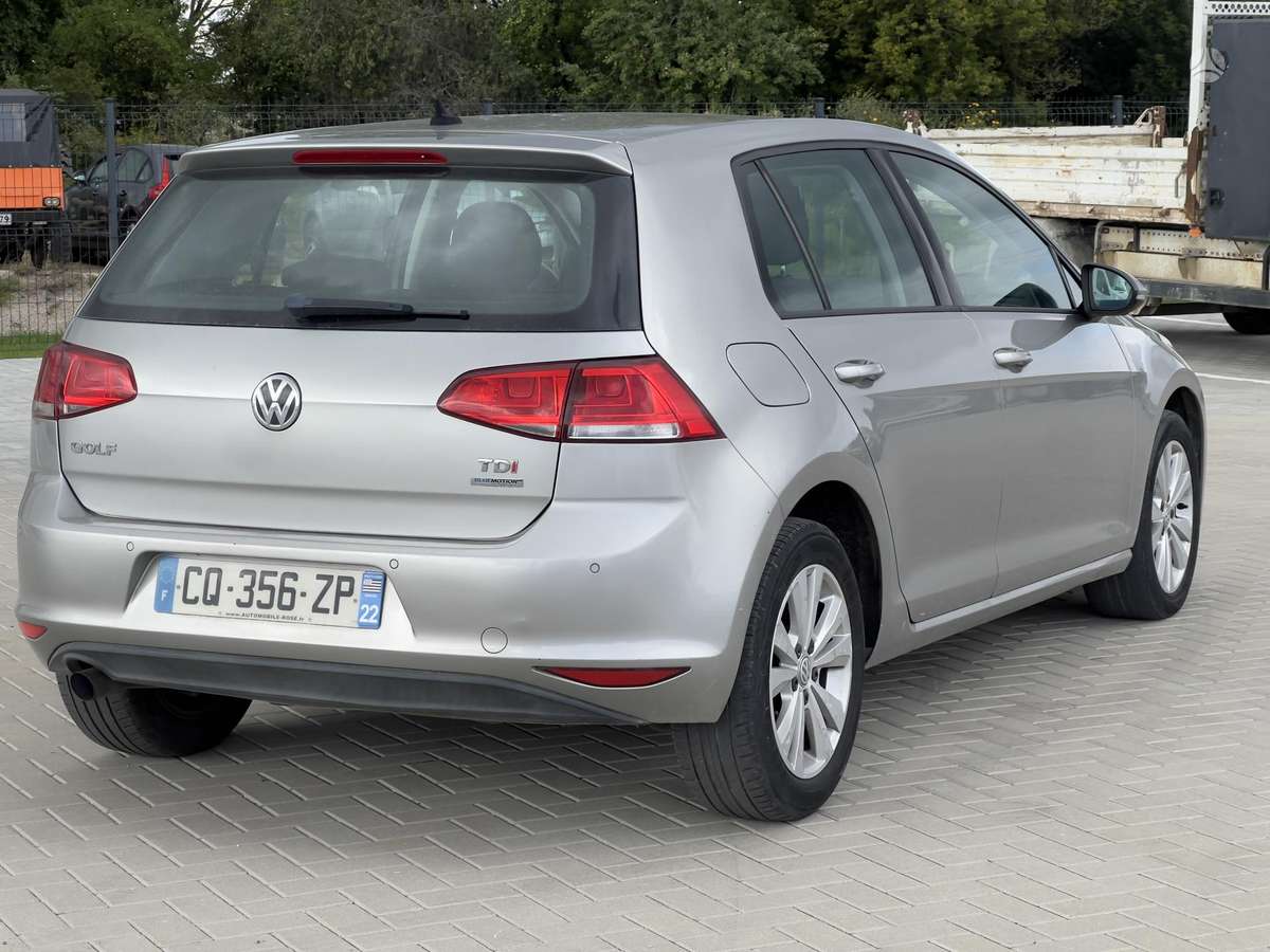 Volkswagen Golf - 6