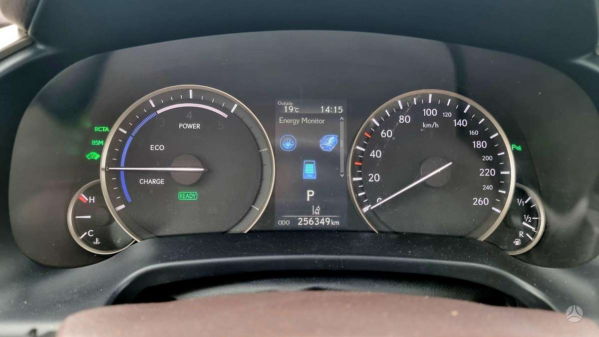 Lexus RX 450h - 11