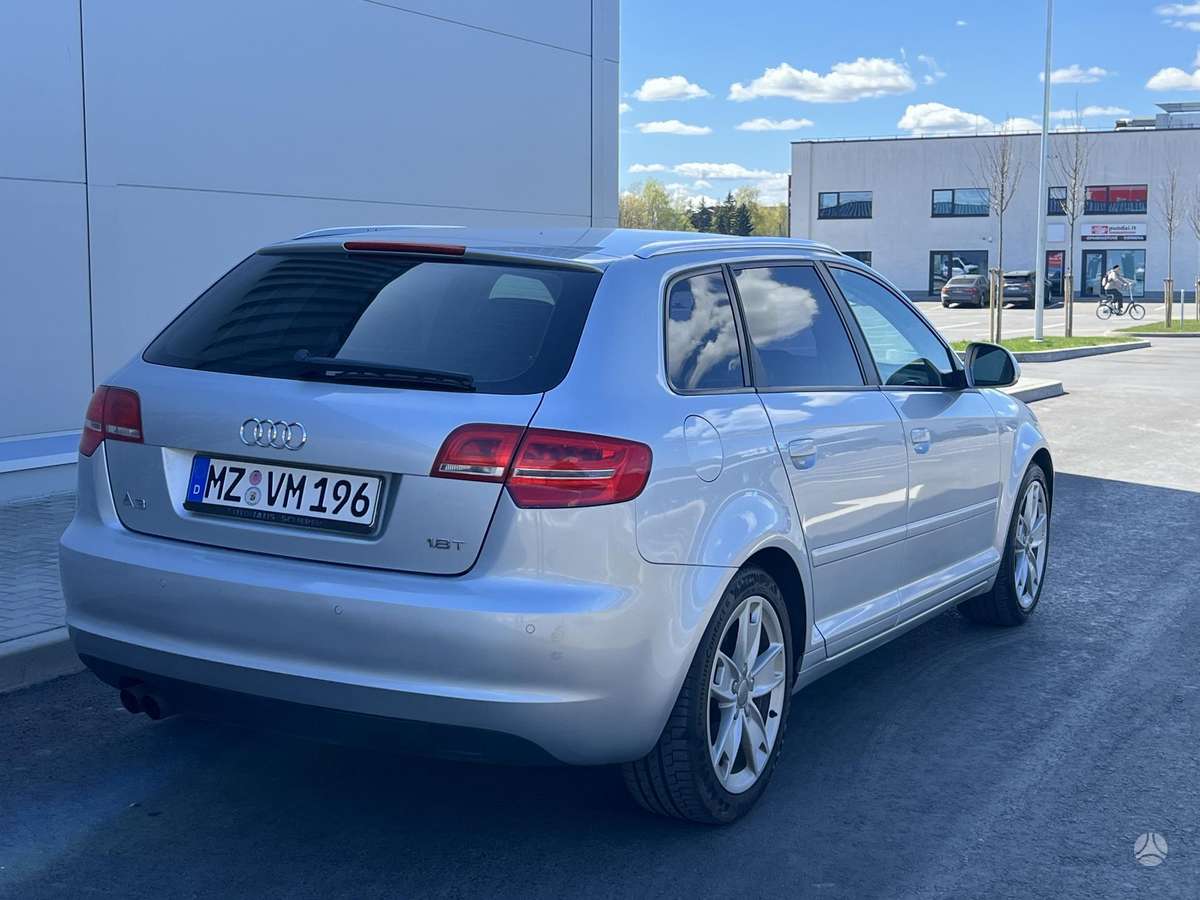 Audi A3, 1.8 l., Хэтчбек