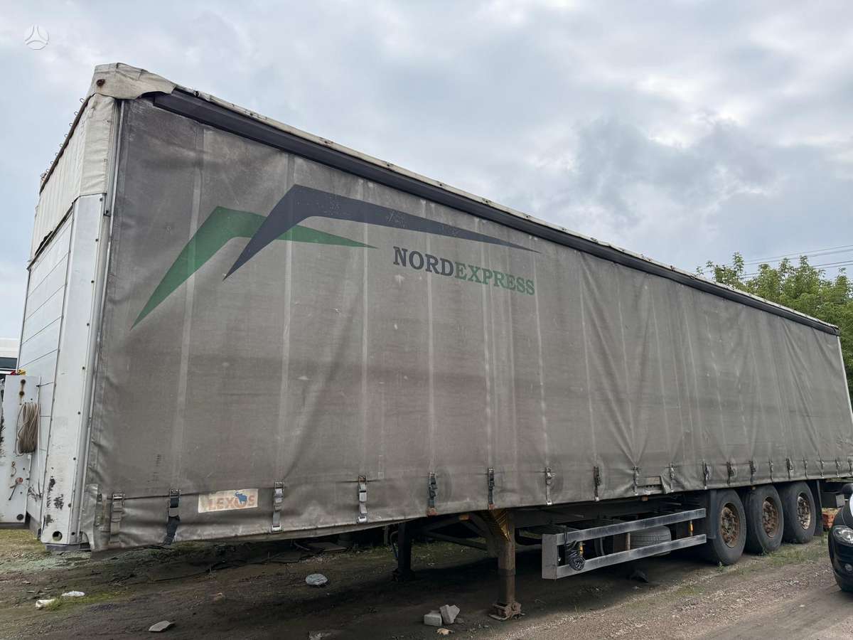 Schmitz SCS 24, užuolaidinės / tentinės