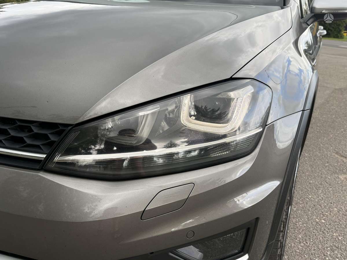 Volkswagen Golf Alltrack - 11