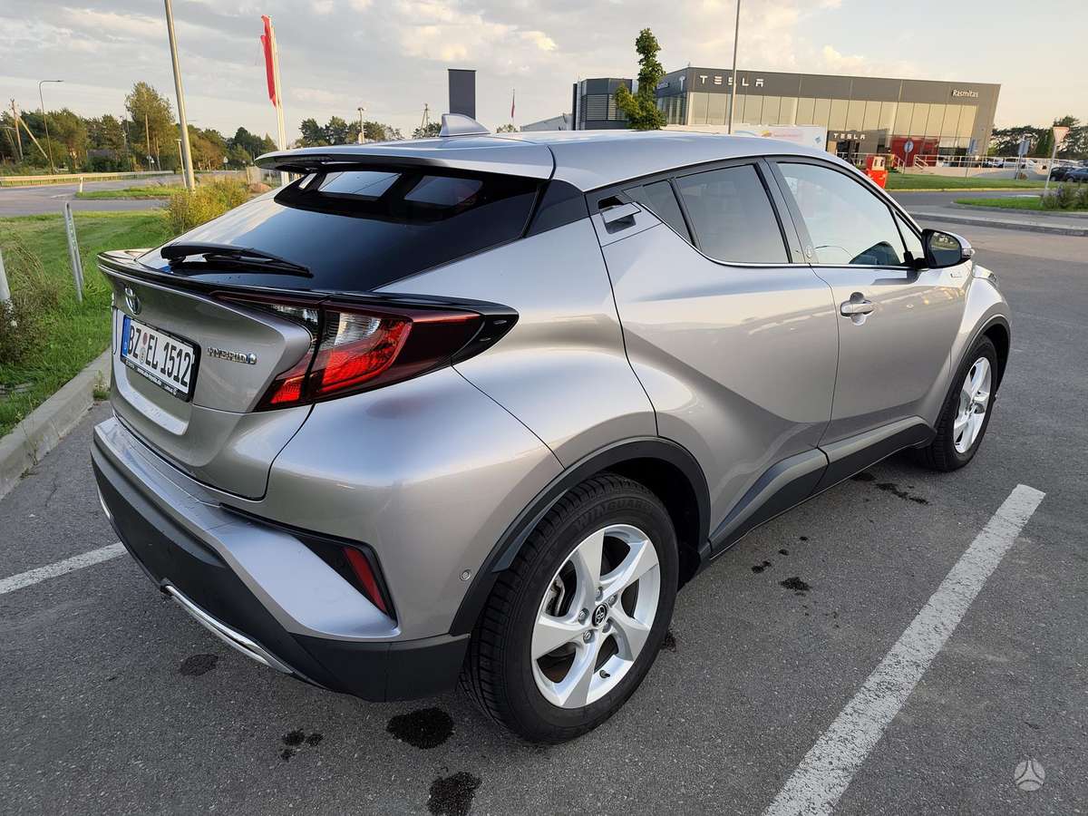 Toyota C-HR - 7
