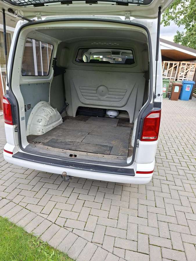 Volkswagen Transporter - 9
