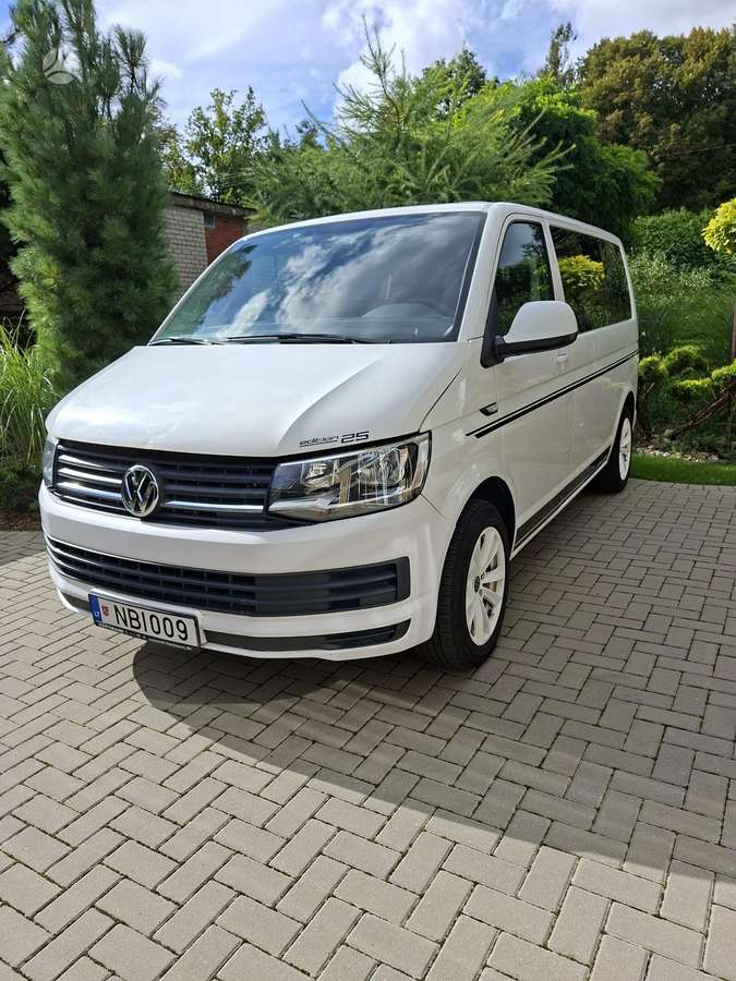 Volkswagen Transporter - 1