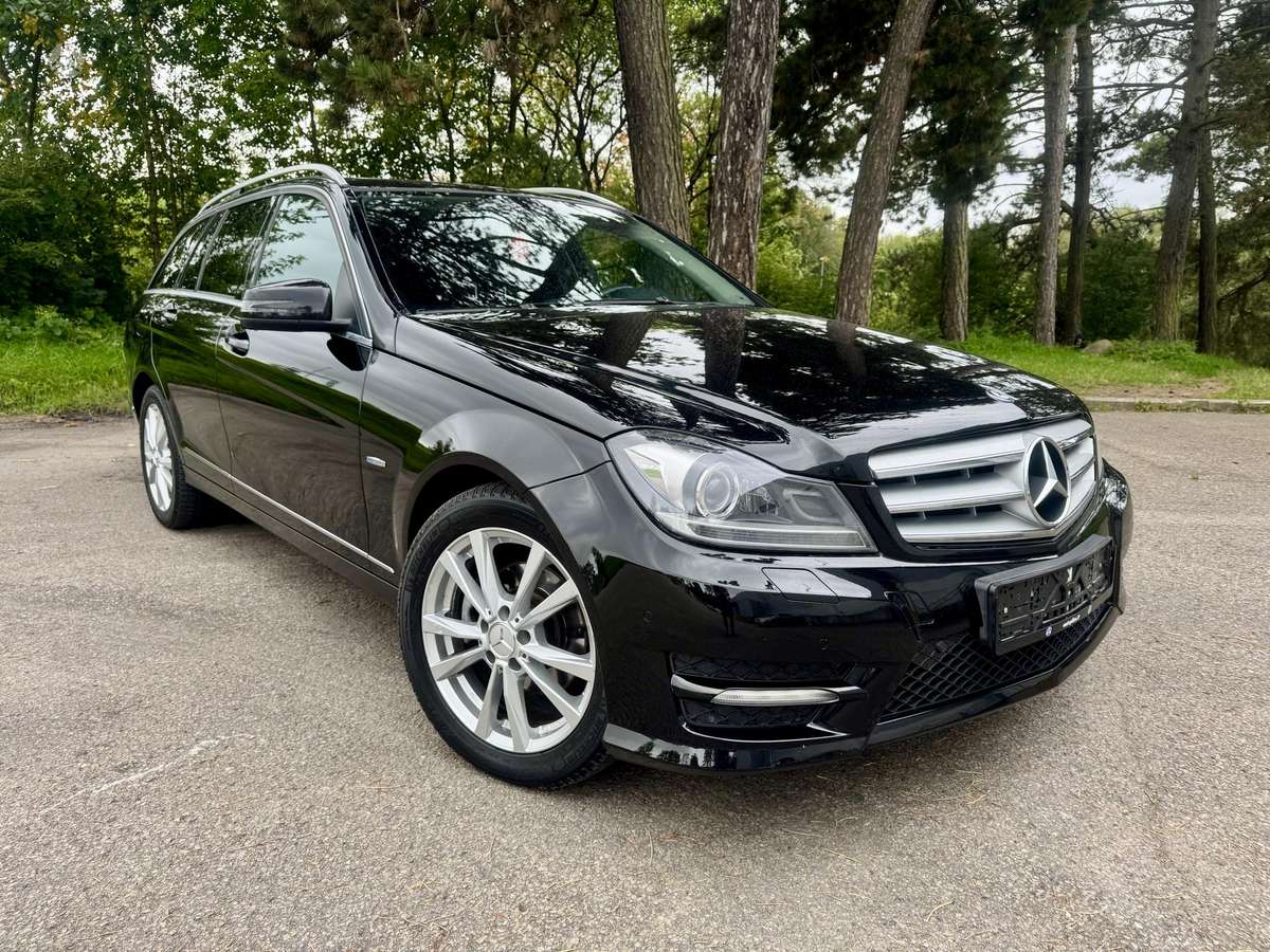 Mercedes-Benz C220 - 1