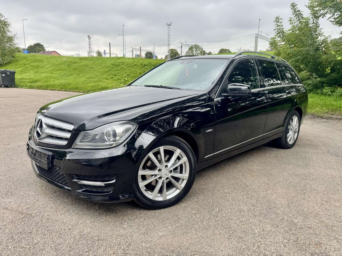 Mercedes-Benz C220 - 2