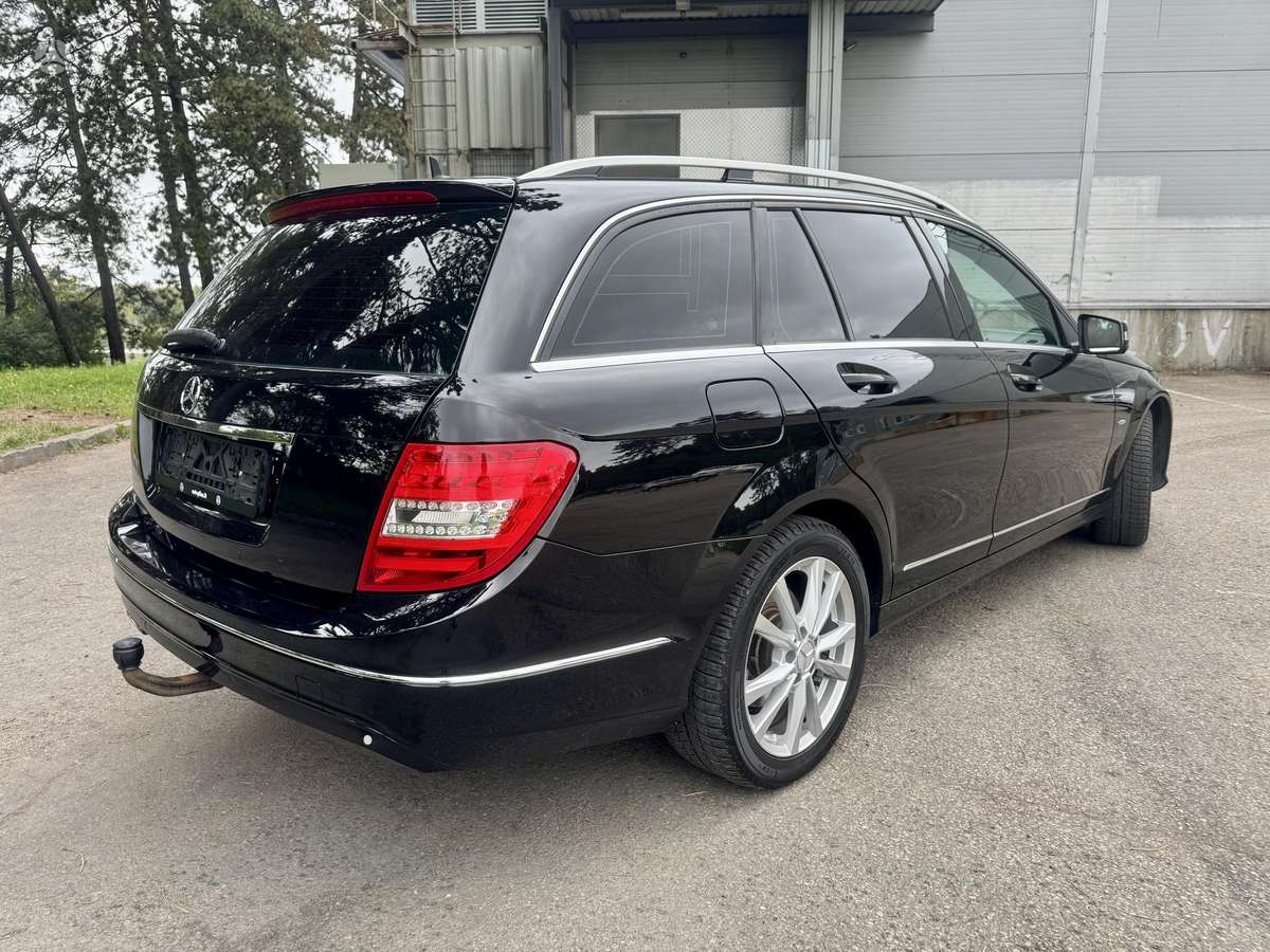 Mercedes-Benz C220 - 3