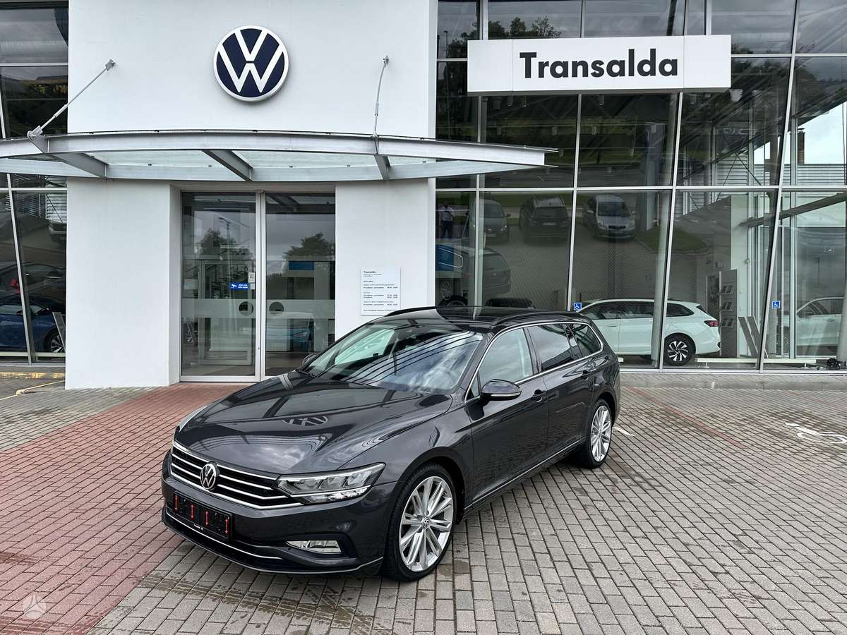 Volkswagen Passat - 1