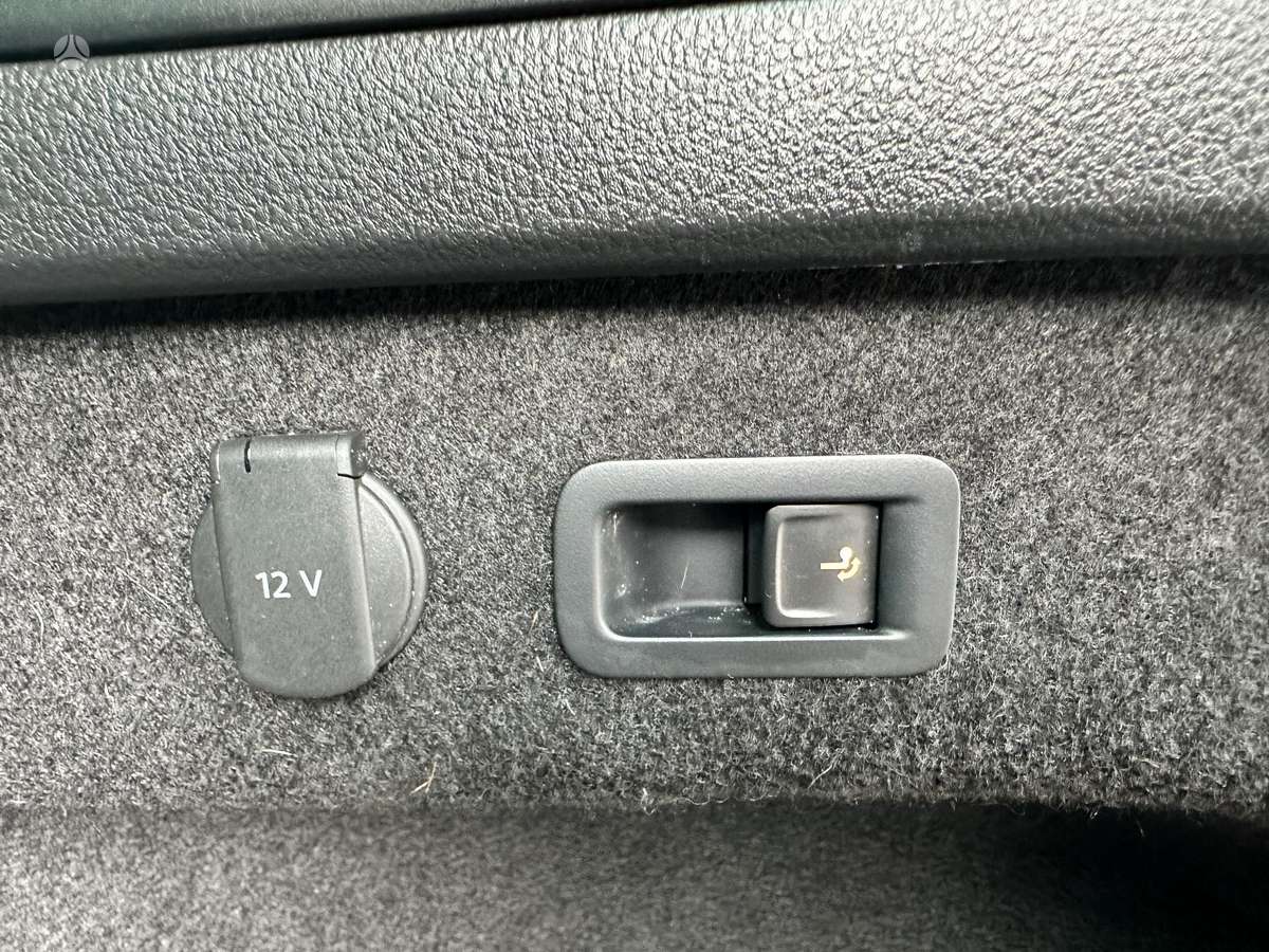 Volkswagen Passat - 10