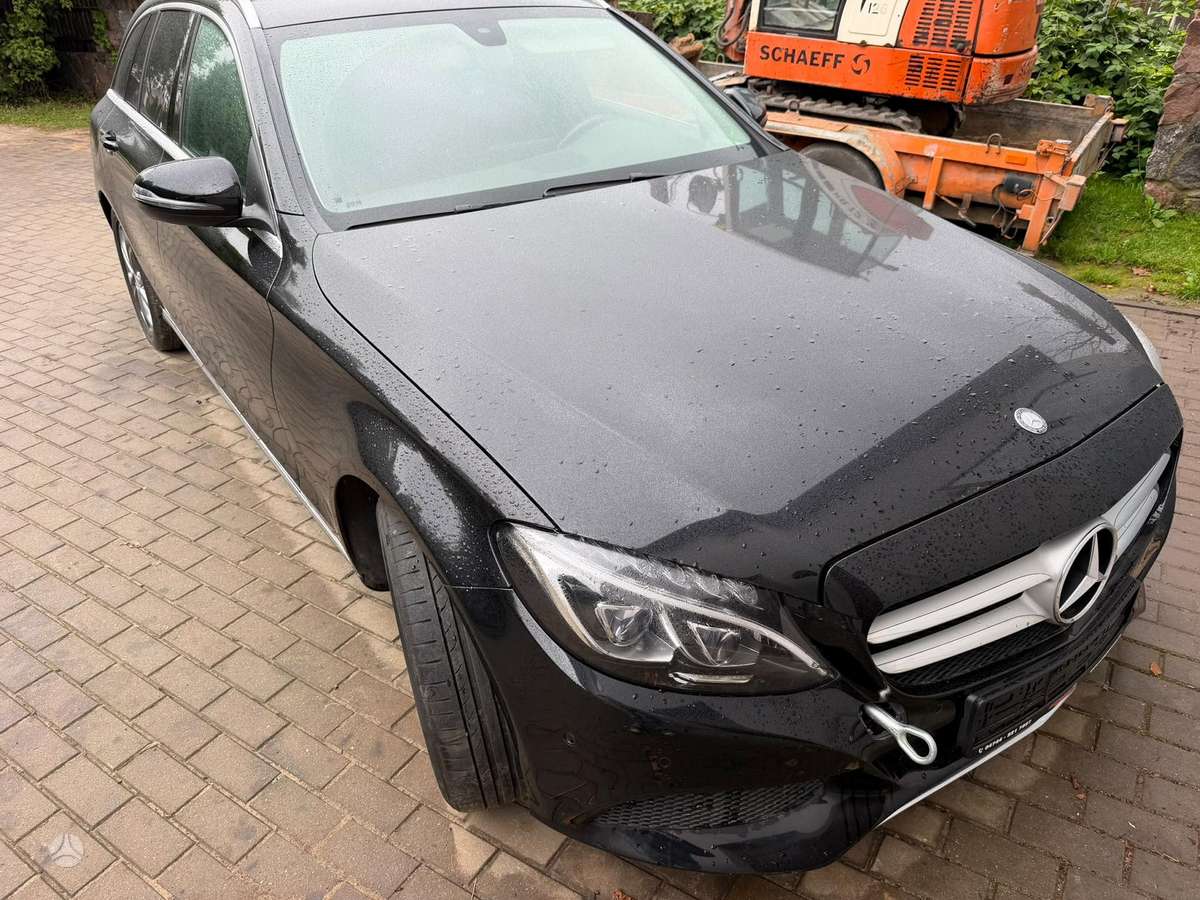 Mercedes-Benz C220 - 2