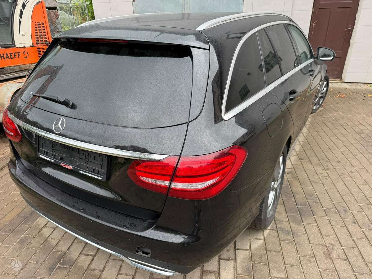 Mercedes-Benz C220 - 3