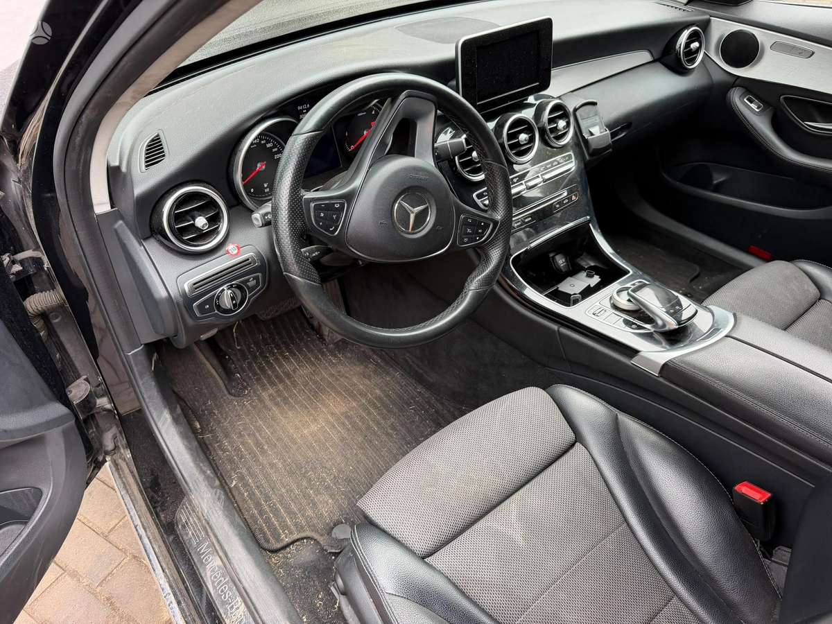 Mercedes-Benz C220 - 4