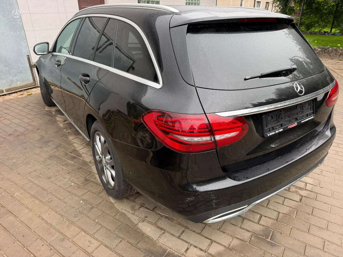 Mercedes-Benz C220 - 5