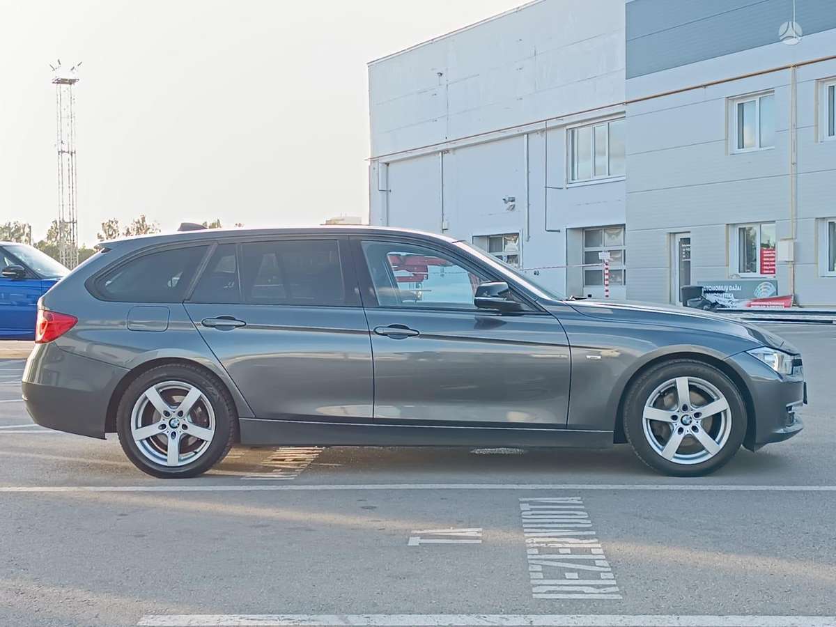 BMW 320 - 4