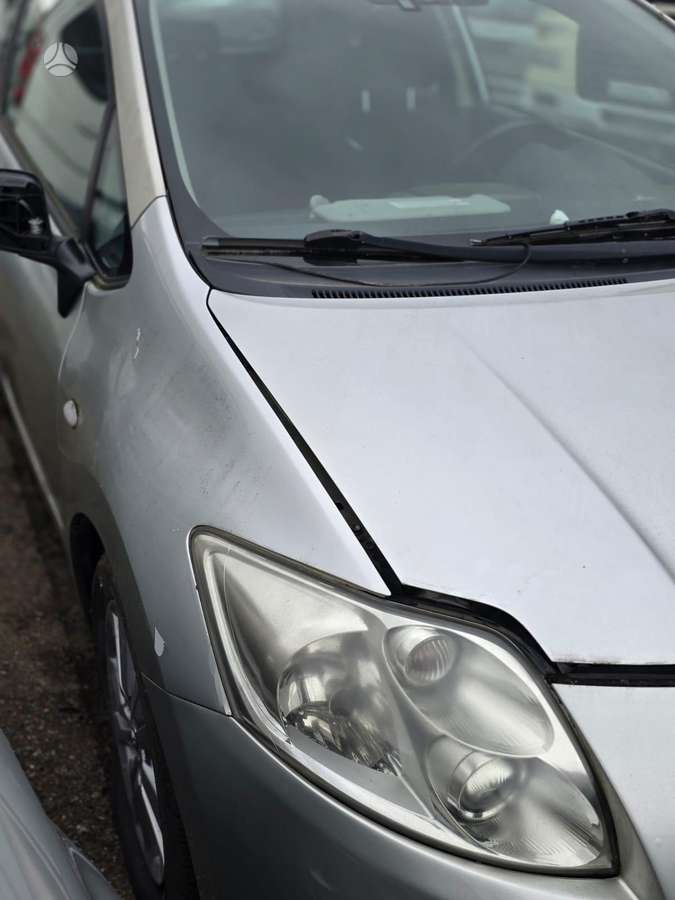Toyota Auris for parts