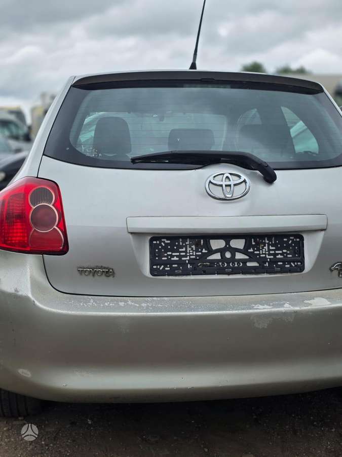 Toyota Auris for parts