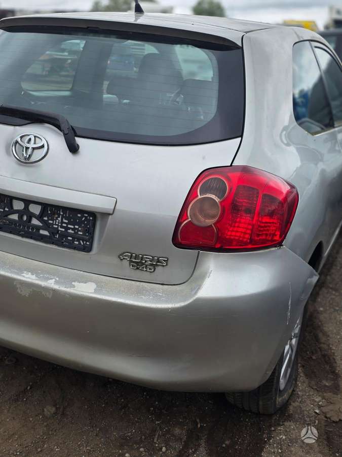 Toyota Auris for parts