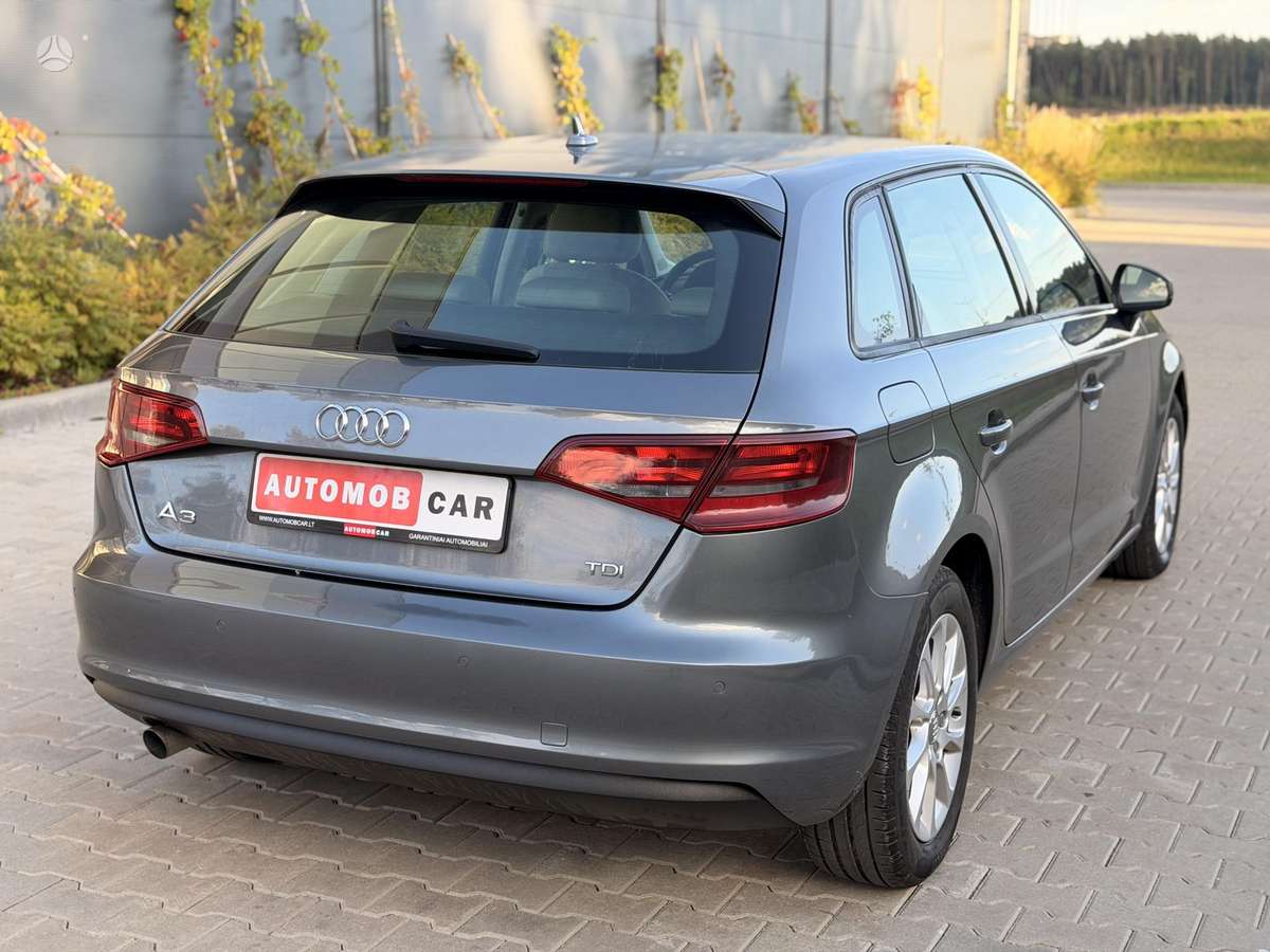 Audi A3, 1.6 l., hatchback