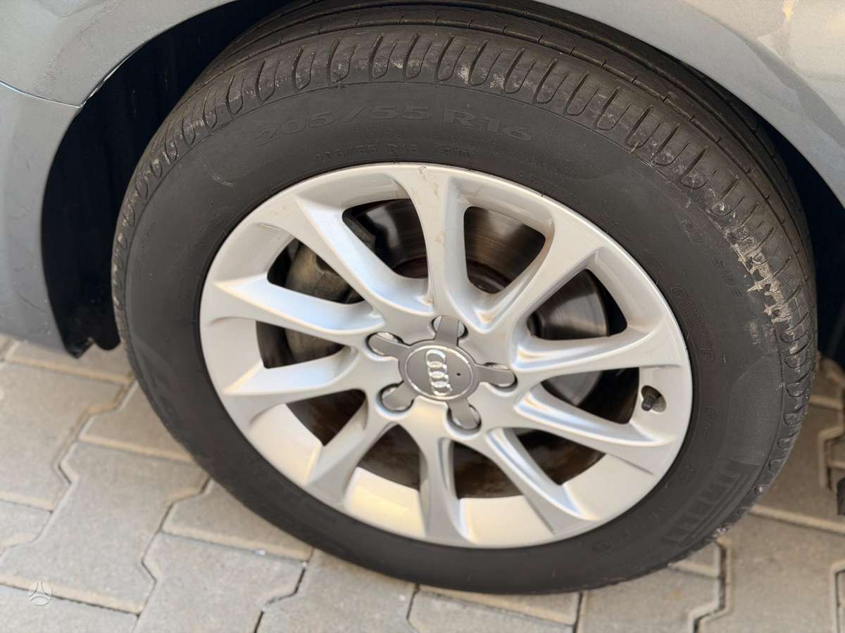 Audi A3, 1.6 l., hatchback