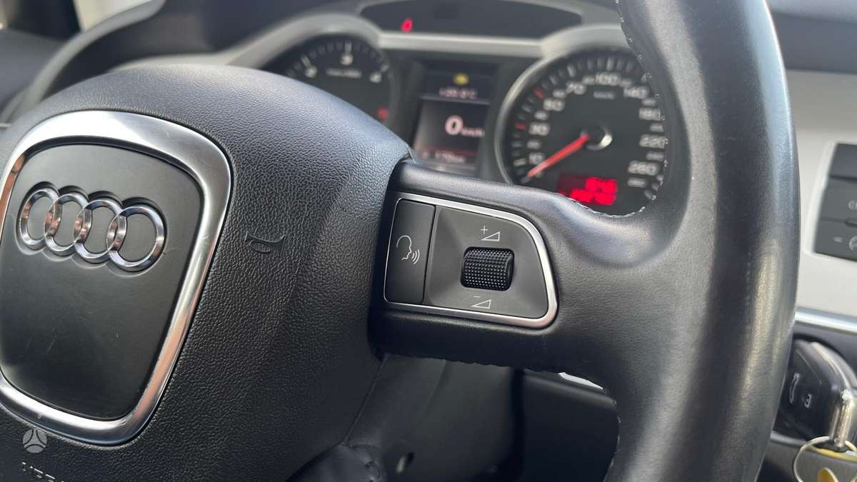 Audi A6, 2.0 l., Седан