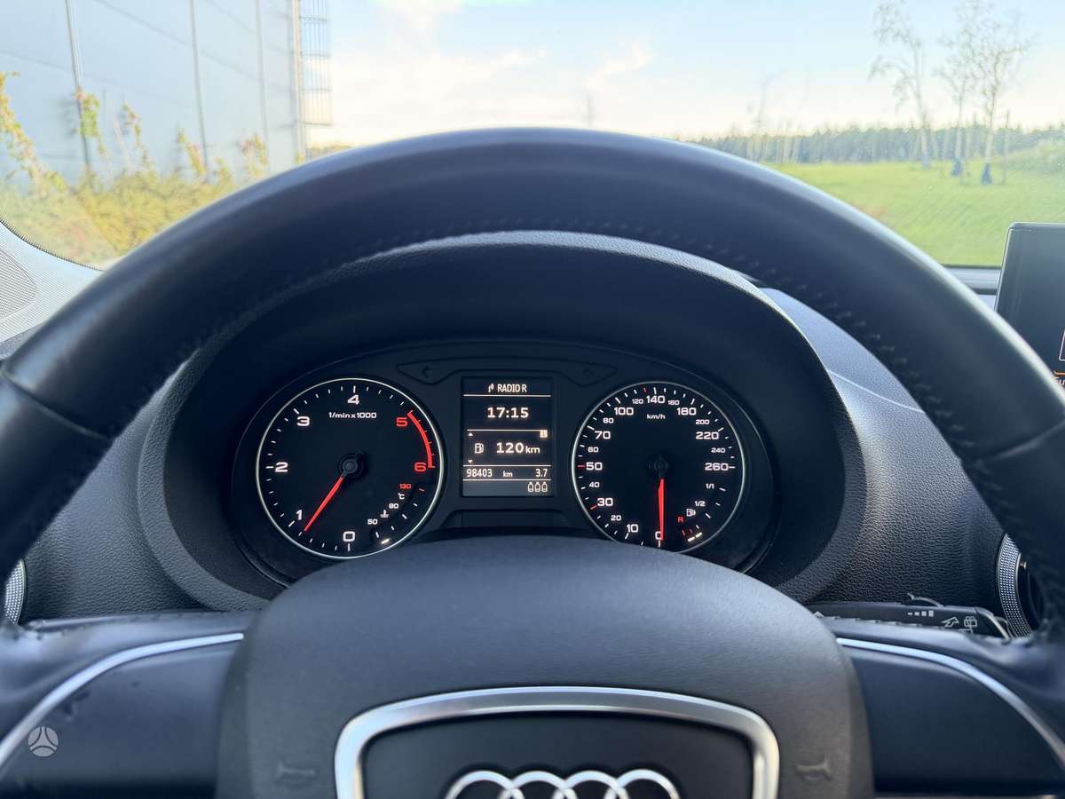 Audi A3, 1.6 l., hatchback