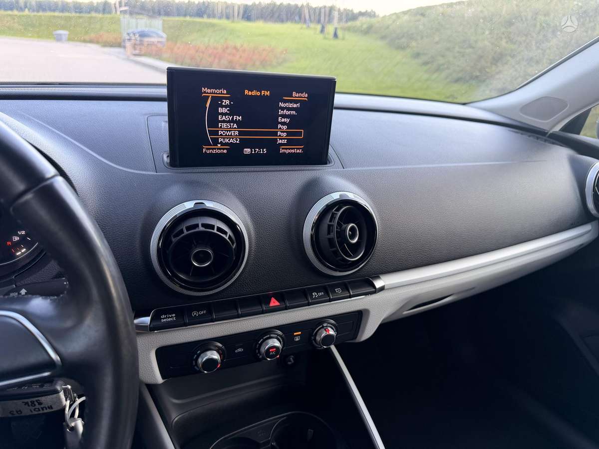 Audi A3, 1.6 l., hatchback