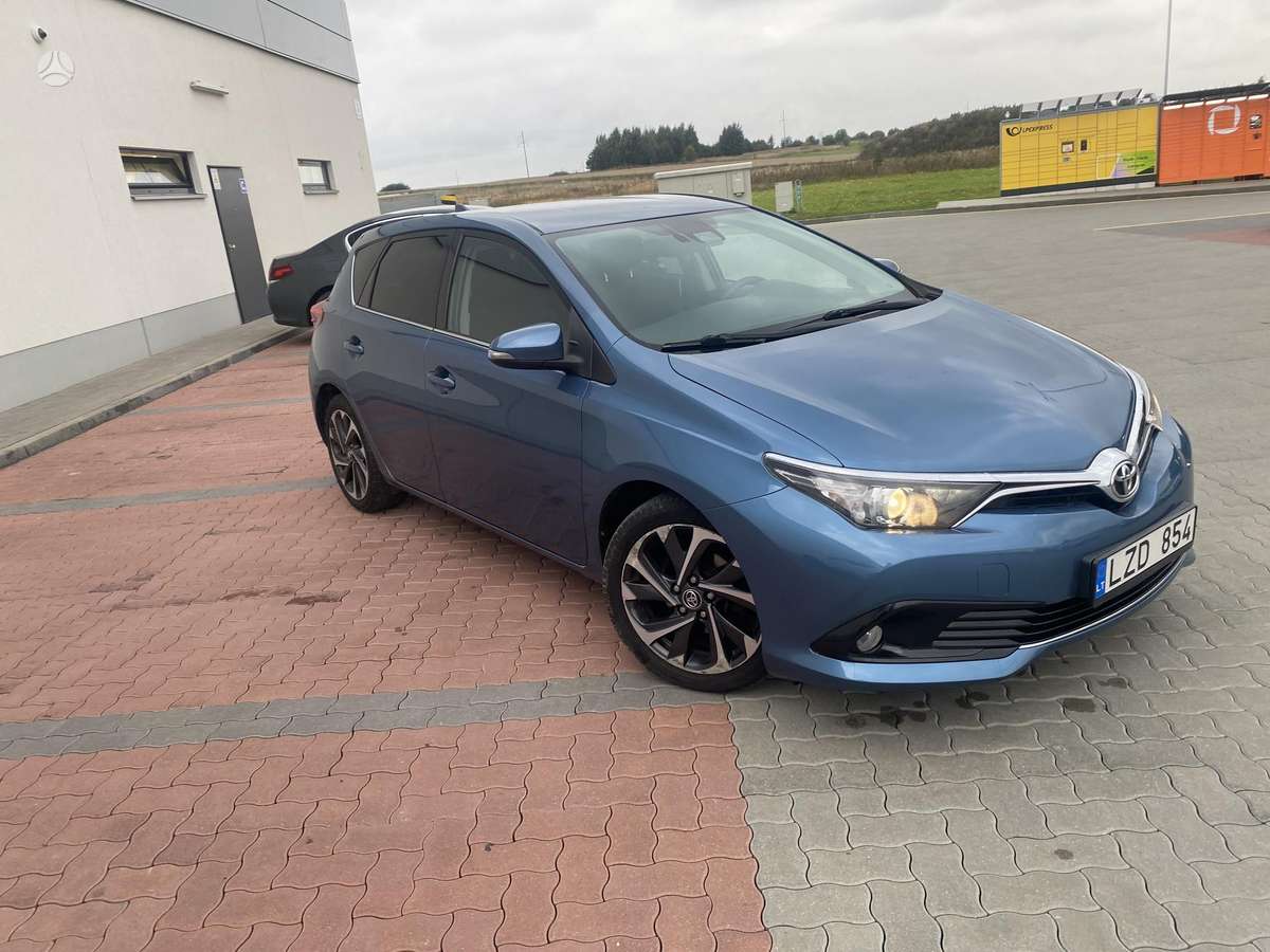 Toyota Auris - 2
