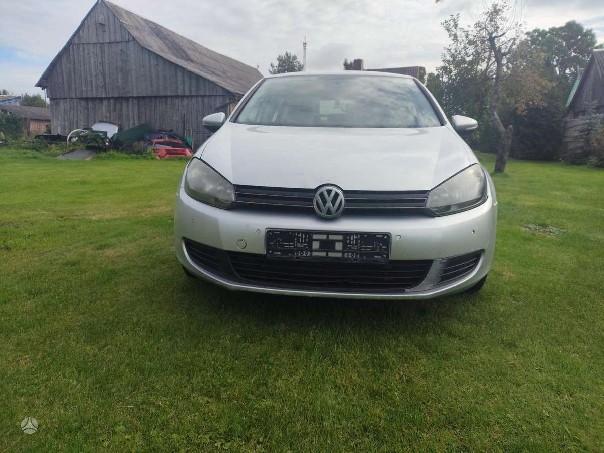 Volkswagen Golf - 1