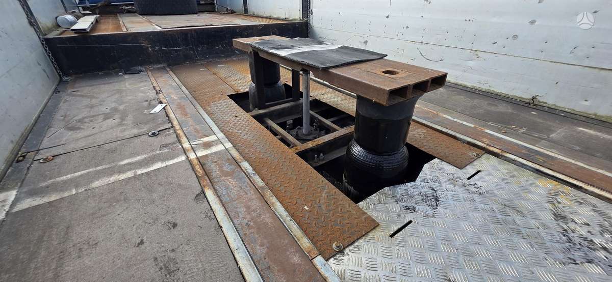 Kässbohrer, flatbed