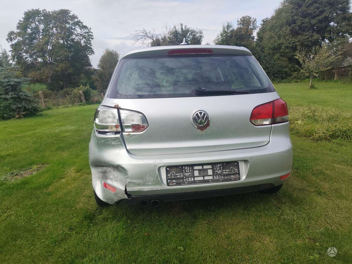 Volkswagen Golf - 4